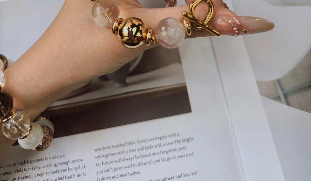 Winter Serenade Snowflake Phantom Bracelet